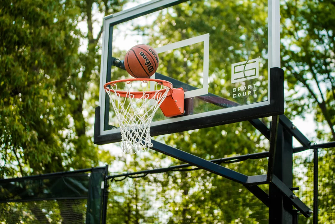 How to get the best portable basketball hoop?
